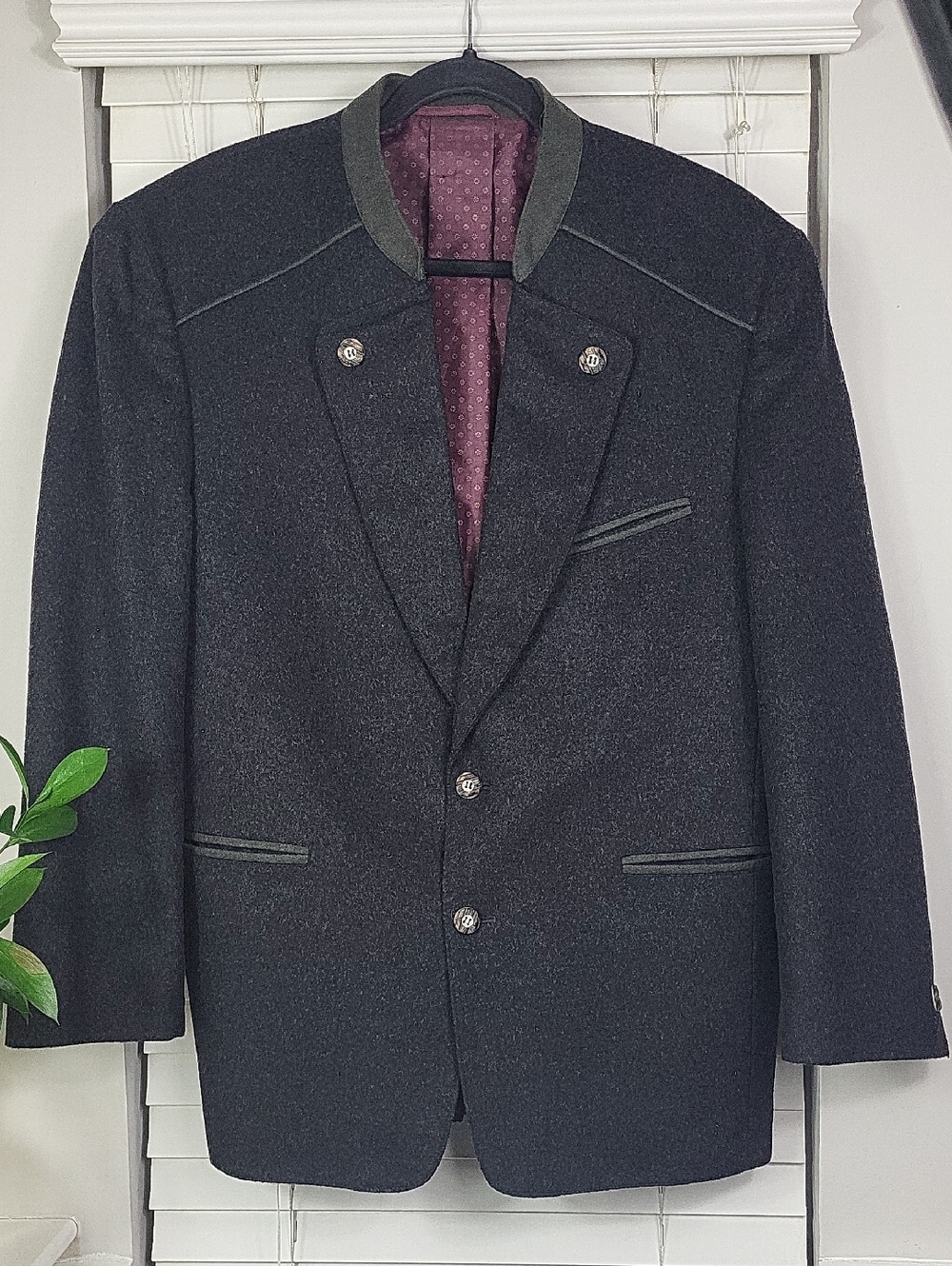 Vintage Michel Luzzi Linea Uomo Tyrol Men's Charcoal Grey Blazer. Size L